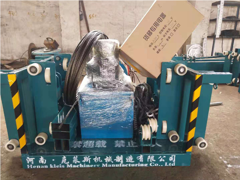 鏈條導(dǎo)軌式液壓升降作業(yè)平臺(tái)